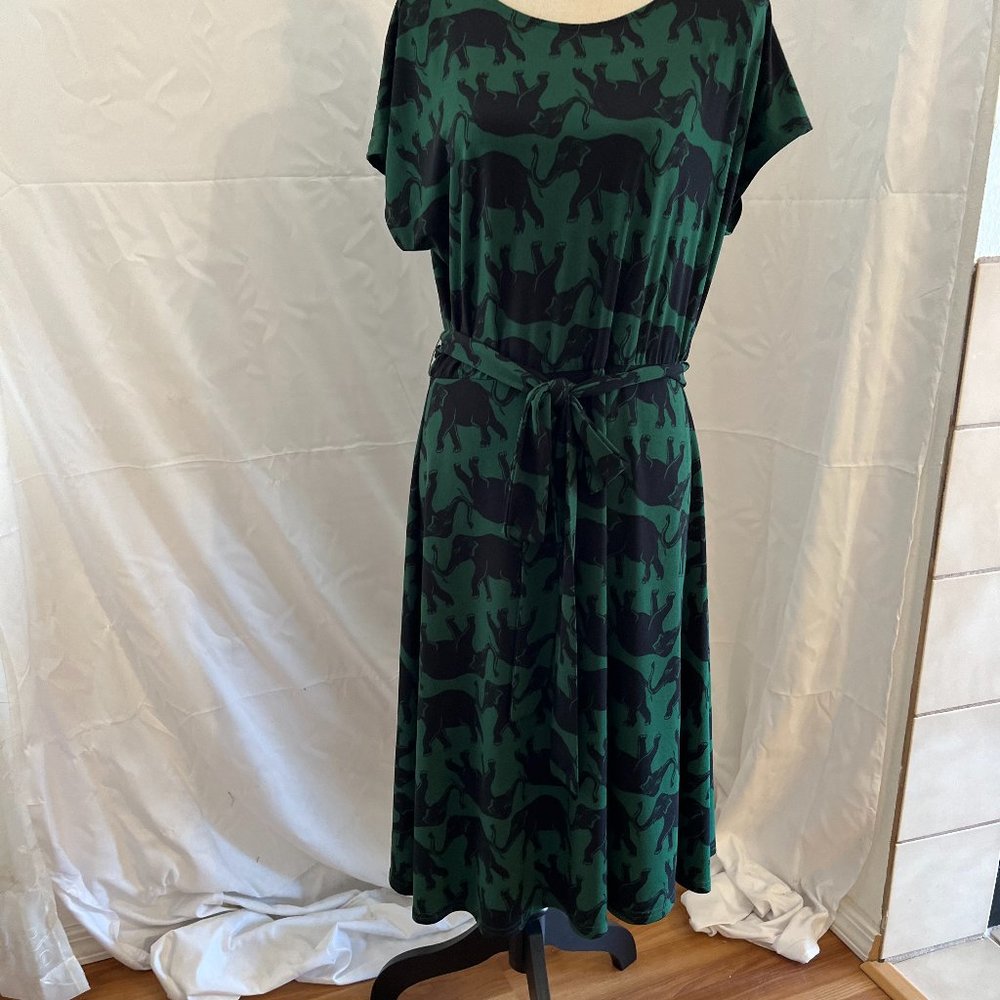 Modcloth Woman's Green/Black Elephant Day Parade Dress Sz LR